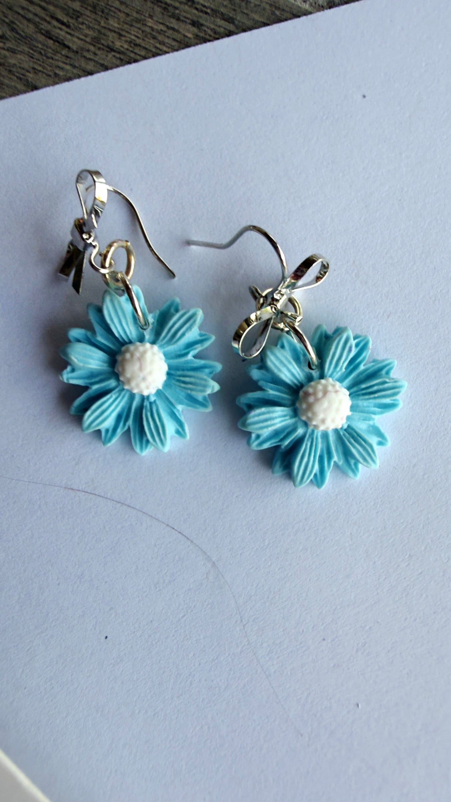 Baby Blue Daisy Bow Earrings