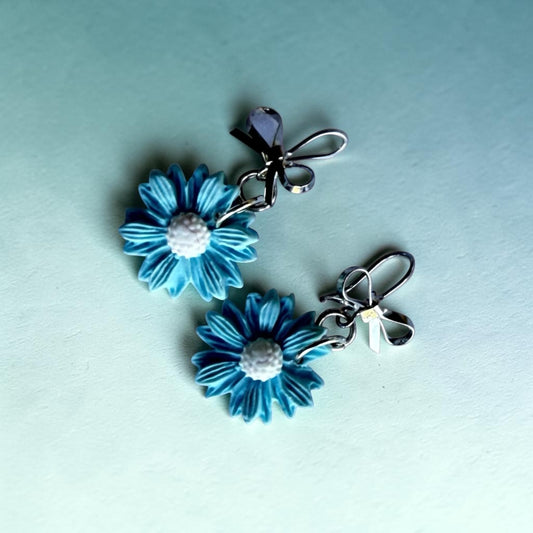 Baby Blue Daisy Bow Earrings